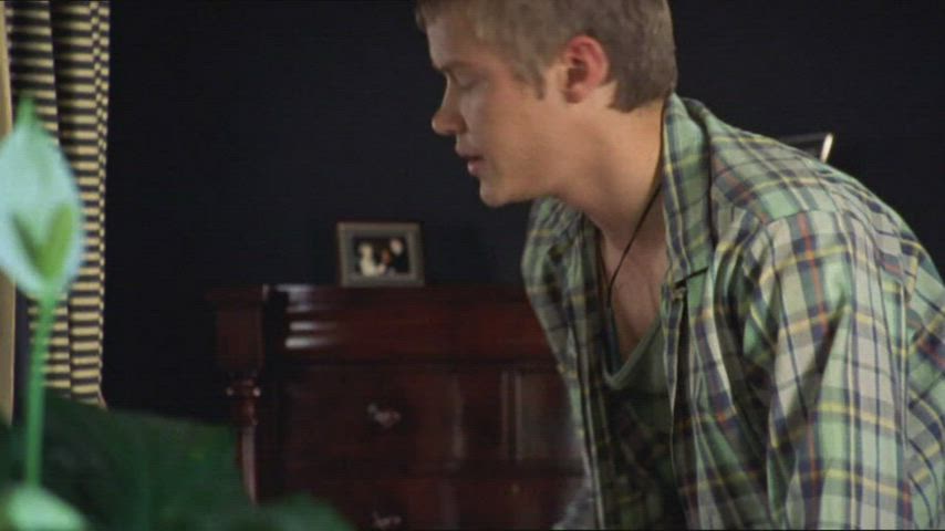 Tottie Goldsmith (42) in 'The Secret Life of Us' S04E07 (2005)