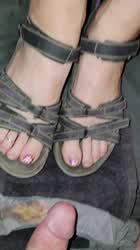 Hubby came on my feet and Tevas with cumplay at the end