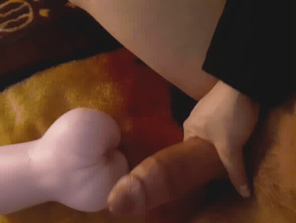 Me stretching Emilie for the first time! I am a new user ^_^