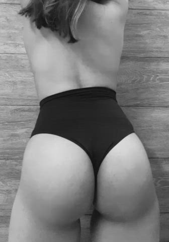 Spank me and tell me I'm a good girl <3