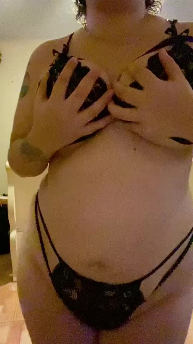 lots of cleavage for you ?