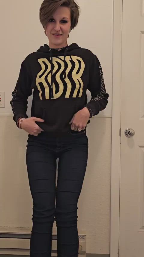 short-hair-chicks gif