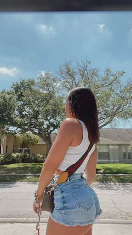 ass shaking thick gif