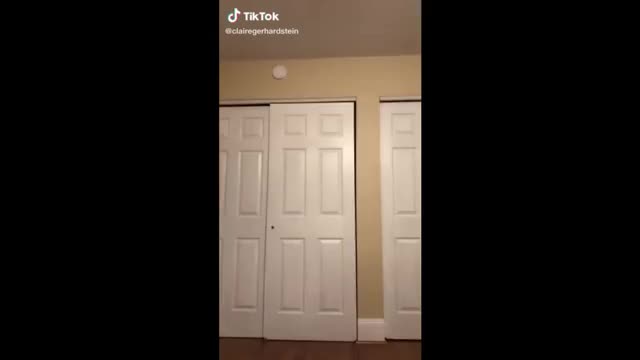 Claire Gerhardstein - booty-shaking on Tik Tok with her sister Faith (3/21/20) -