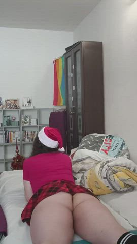 Merry Christmaaaas! <3 Hope you like giggling thick boys~