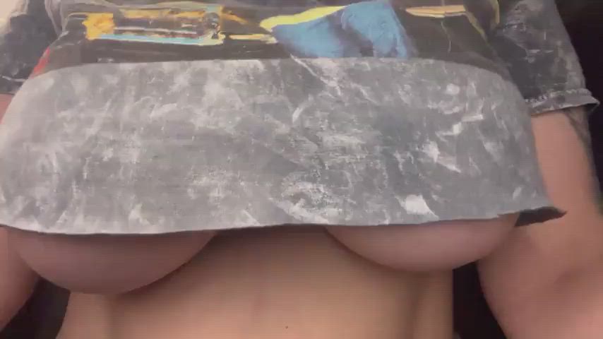 big nipples busty close up huge tits underboob gif