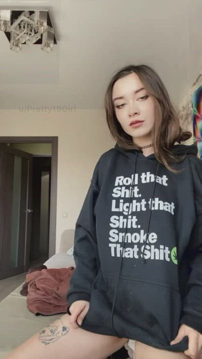I'm very complex because of my small breasts🥺 but I hope you like my tits 👉👈