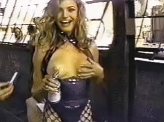 (213490) Cameron Diaz being naughty