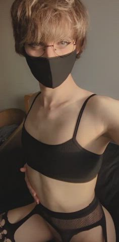 A taste of what's to come, my darlings 😘🖤