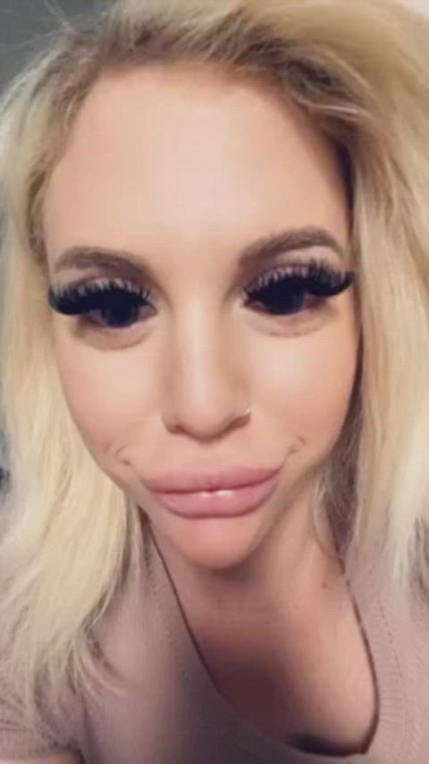 u/Hotbustybarbiex does #DeepThroat