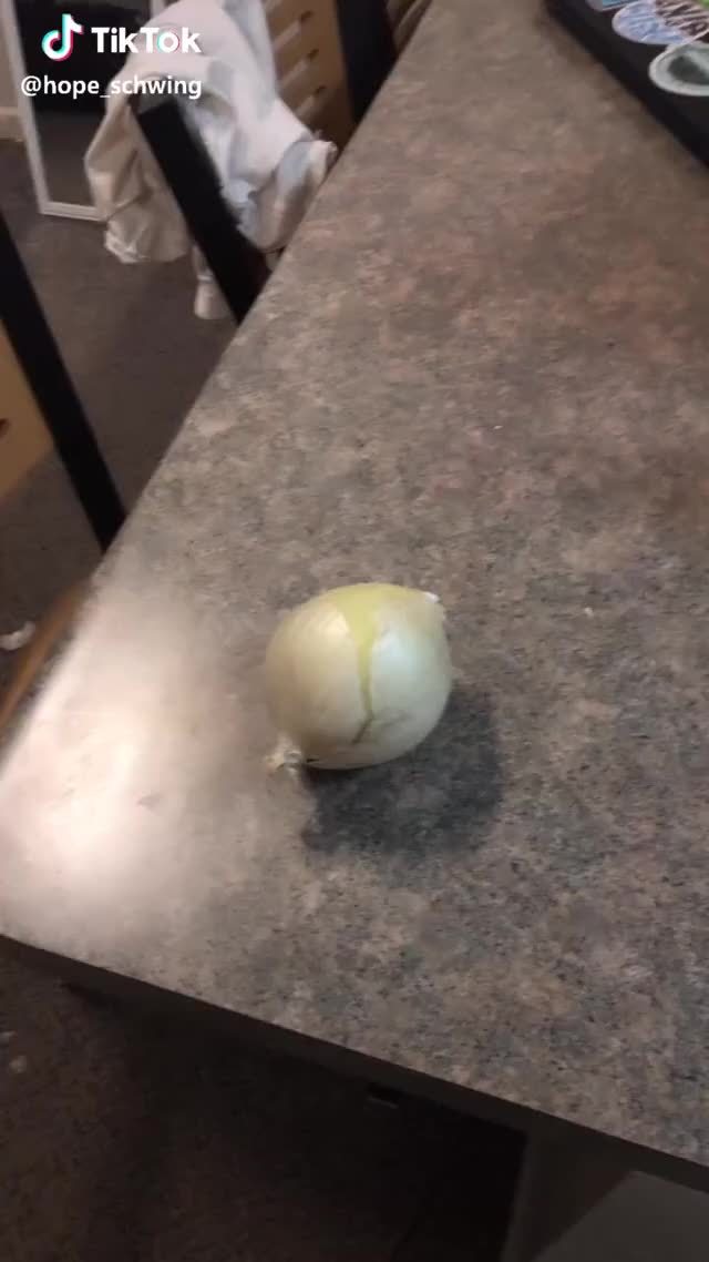 Onion doesn’t taste like apple ok #foryou #foryoupage #feature #featureme #comedy