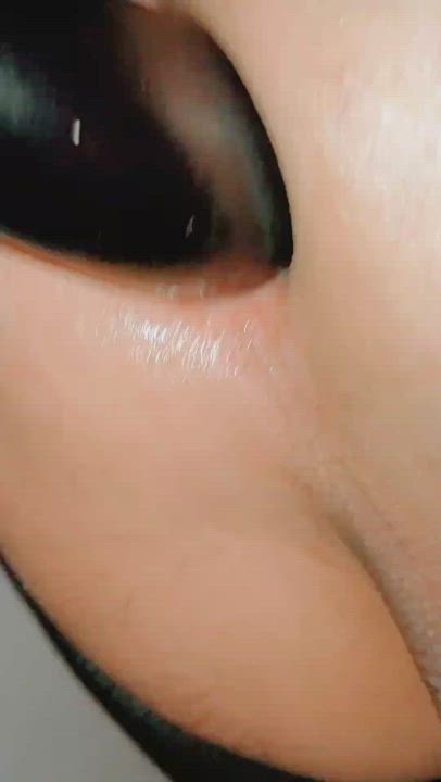 Getting pounded by a big 🍆, wait for it...