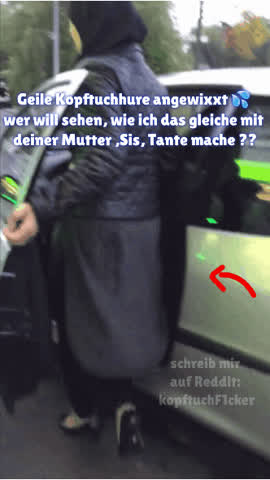 Geile Kopftuch Mutter angewixxt beim Vorbeigehen 💦