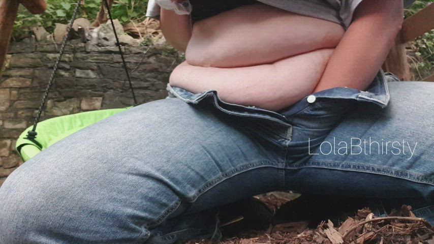 the wednesday wank 💦💦👑 the squirting queen celebrates silently 🤫