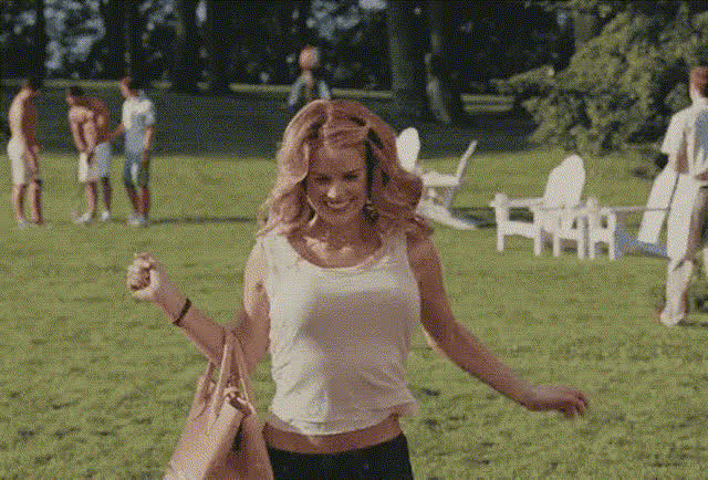 alice eve big tits blonde bouncing tits celebrity nipples public skinny smile gif