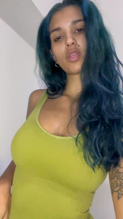 amateur curly hair onlyfans gif