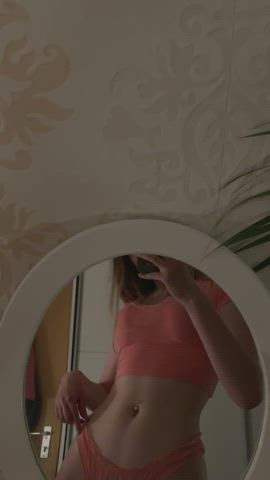 Oops I guess my ass was to big for my mirror
