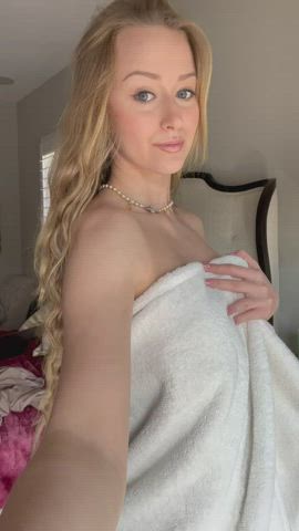 Fresh toweled off tiddies, get em while they're hot! :P