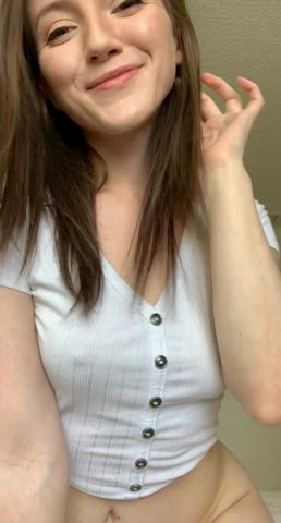 First time showing face here.. would you be my belated valentine? 🤍