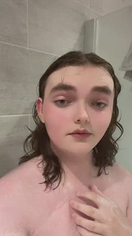 So lonely in the shower ♥️