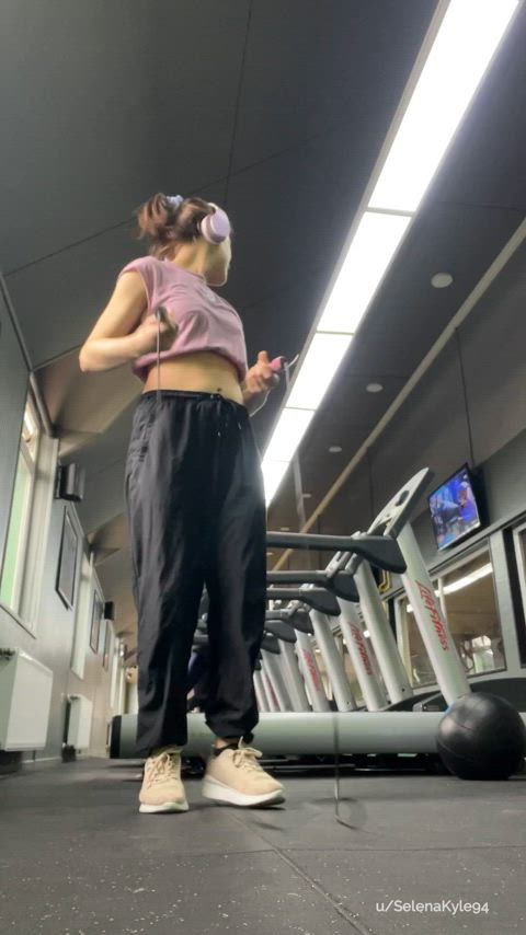 Jumping Rope = Bouncing Titties at my Local Gym!
