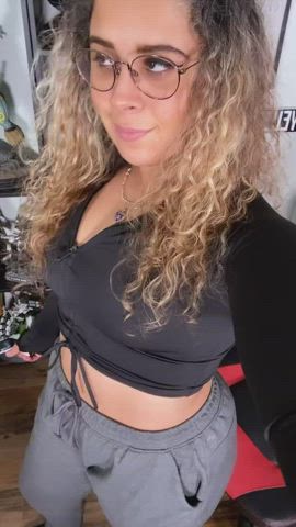 dancing gamer girl glasses twerking r/titsworship gif