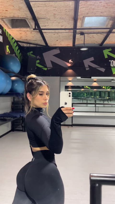 blonde fitness gym thick-booty gif