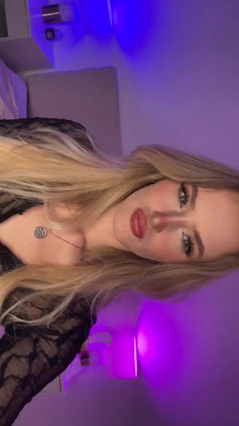 Blondysummer - yogiesummer - More tiktok flashing videos on my tiktok likes (juanmomo45)
