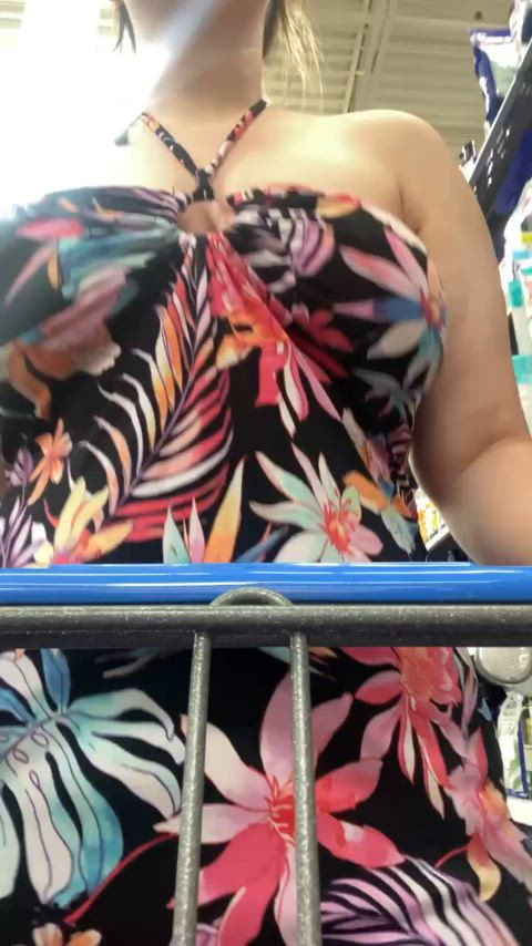 Bouncing boobs in walmart