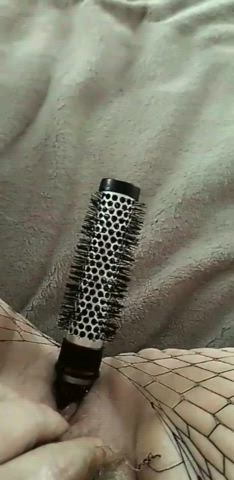 Sometimes ya gotta switch it up and go for the hairbrush