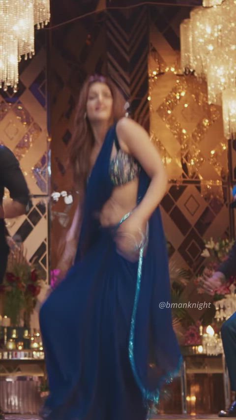 actress bollywood celebrity dance desi indian celebs indian-babes gif