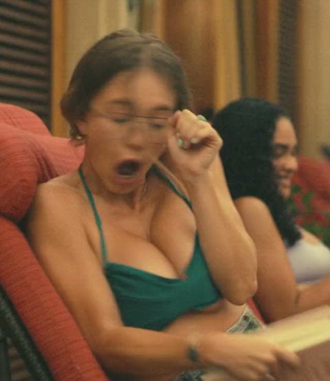 celebrity cleavage sydney sweeney gif