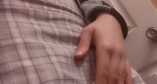 Is anyone awake to appreciate my nudes? :3