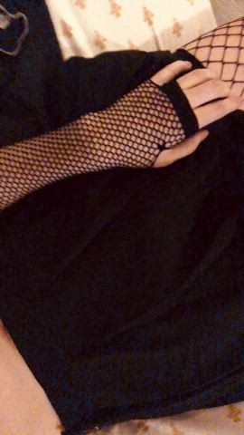 [reddit] Your femboi roommate dresses like this, what are you doin?