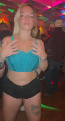 Boobs Club Exhibitionism Exhibitionist Flashing Nightclub Public Tits gif