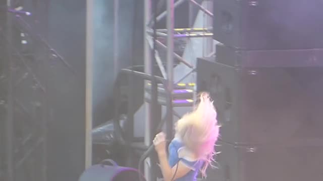 extreme jiggle