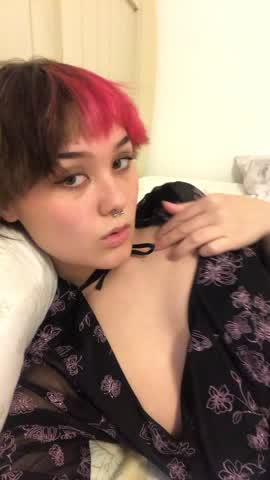 ? only $5 for the first 10 subs ? strip teases • dick ratings • solo/couple •