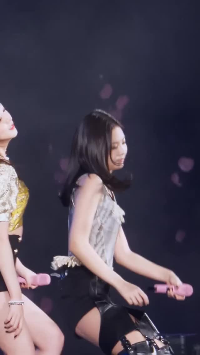 Blackpink - Jennie 191204 2