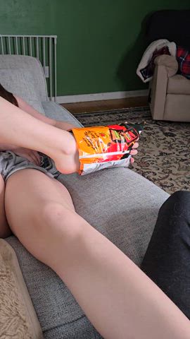 It's 420, let me feed you the munchies