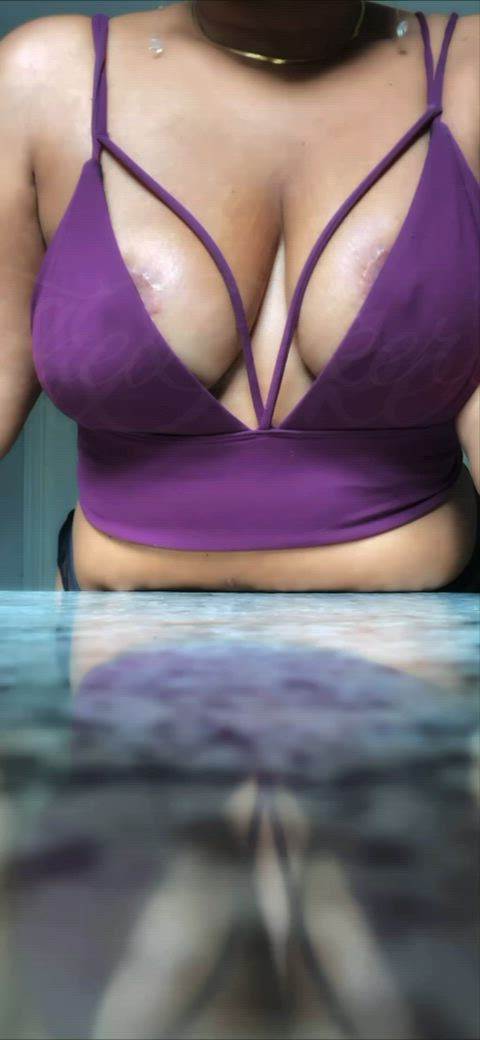 How many titty swings did you count?