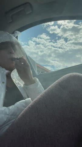 Smoking in my car right now while relaxing my dancers feet. Loving this sunshine