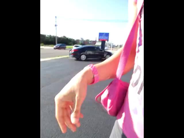 These girl's bike shorts are supah cute. But they kinda show how excited I am >.<