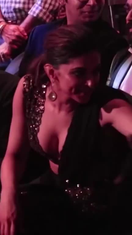 Deepika Padukone Cleavage Gfy