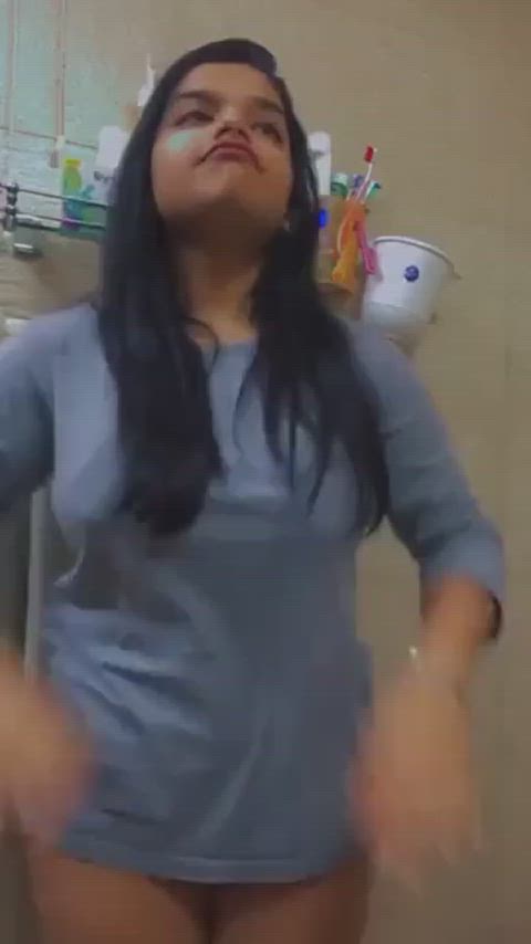 amateur bangladeshi big tits desi indian pakistani teen tits gif