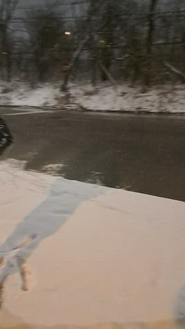 Even a Chicago snow storm won't stop this faggot from exposing himself in public💦🥶⛄️