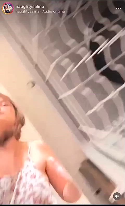 amateur babe big tits boobs camel toe cute homemade huge tits natural tits pussy