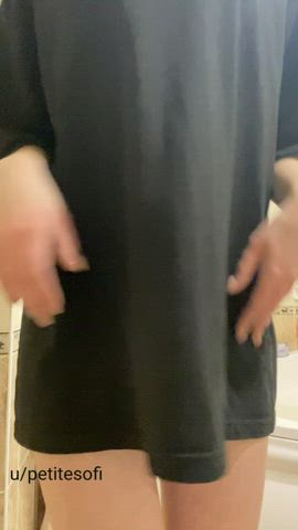 Would you lick my pussy before you fuck it? :)