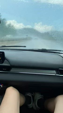 Getting wet on the roadtrip 💦