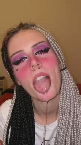 Wet tongue