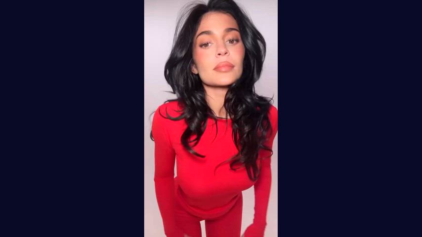 abs babe big tits celebrity clothing cute hips kylie jenner petite stomach gif